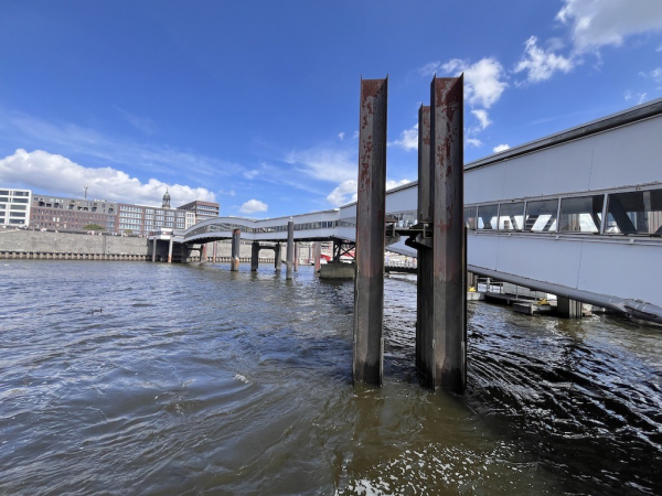 Überseebrücke Hamburg